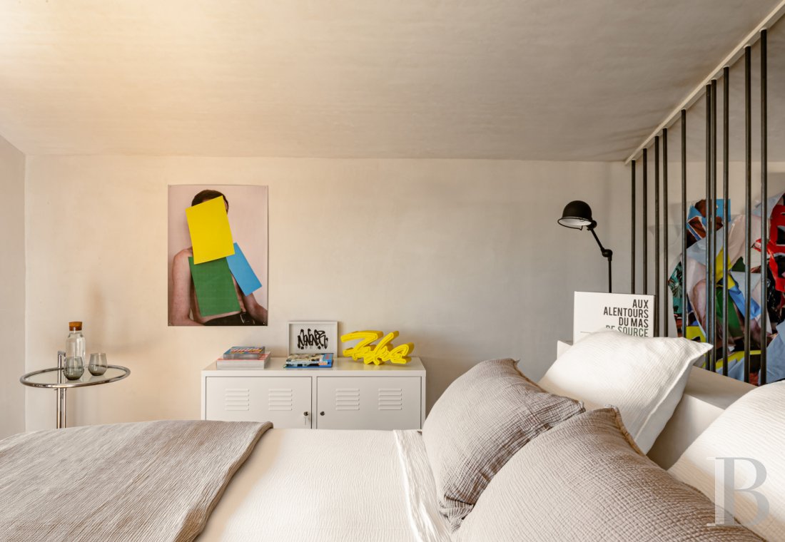 Dans le Gard, en bordure de l’Ardèche, un ancien mas restauré au milieu des oliviers, des vignes et des lavandes - photo  n°35